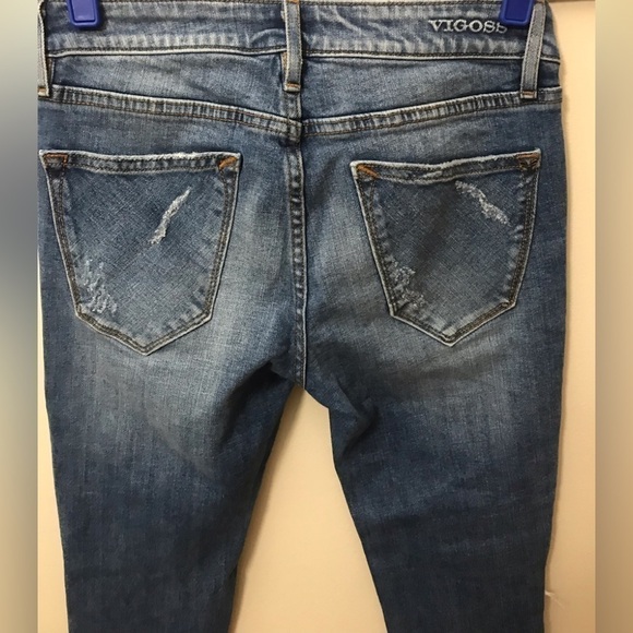 VIGOSS Thompson Tomboy Medium Wash Distressed Mid Rise Skinny Jeans. Size 25 - Picture 9 of 13